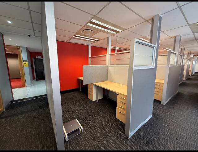 688M² OFFICE TO LET IN PARKTOWN